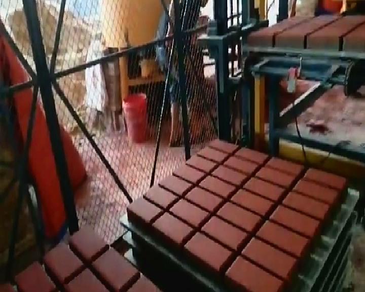 透(tòu)水磚生(shēng)産線- 恒(héng)興透水(shuǐ)磚機視(shi)頻