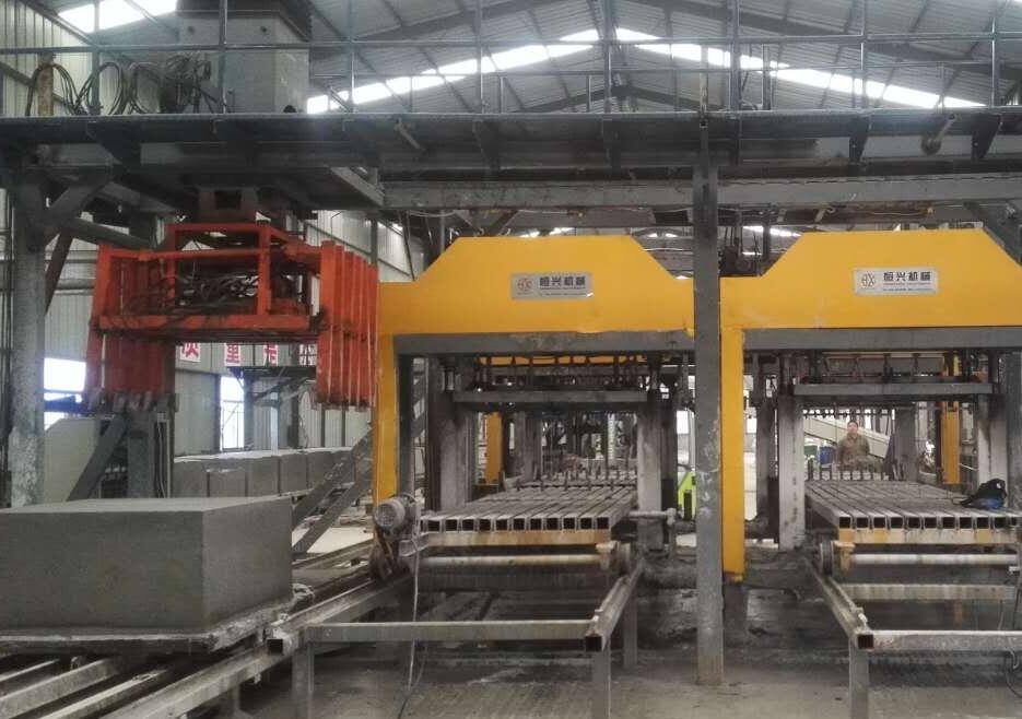 免蒸加(jia)氣塊設(she)備 水泥(ni)發泡砌(qì)塊設備(bei)視頻