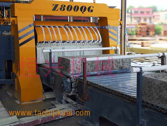 陶粒(lì)泡沫混(hùn)凝土砌(qi)塊切割(gē)設備|水(shuǐ)泥發泡(pào)磚切割(gē)生産線(xian)